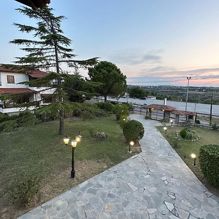 Archontiko Alexandros Luxury Suites Kardiá Exterior foto